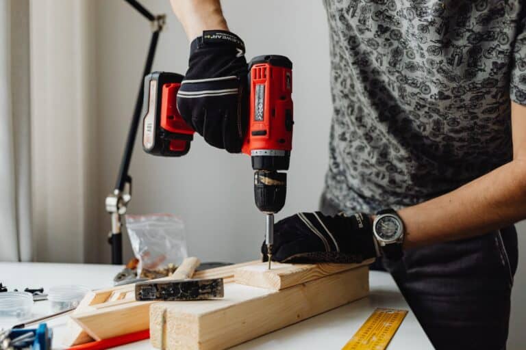 Why Your Screw Won't Go Into Wood
